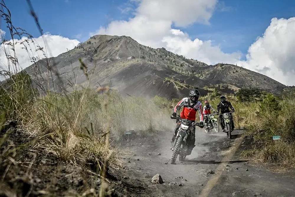 Dirt Bike – Kintamani Black Lava